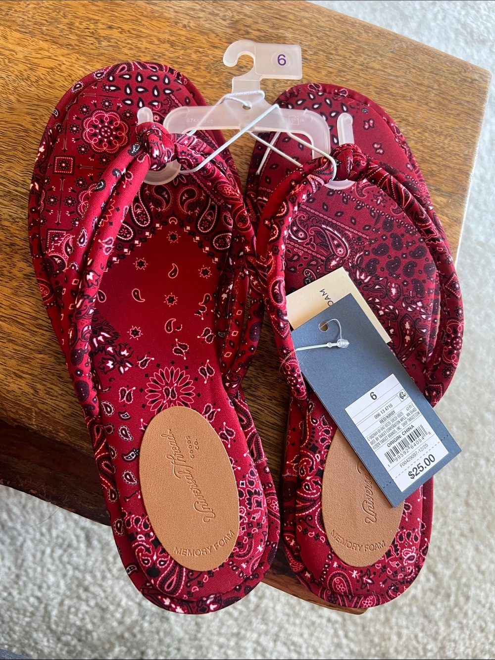 Women’s Red Bandana Print Flip Flop Sandals